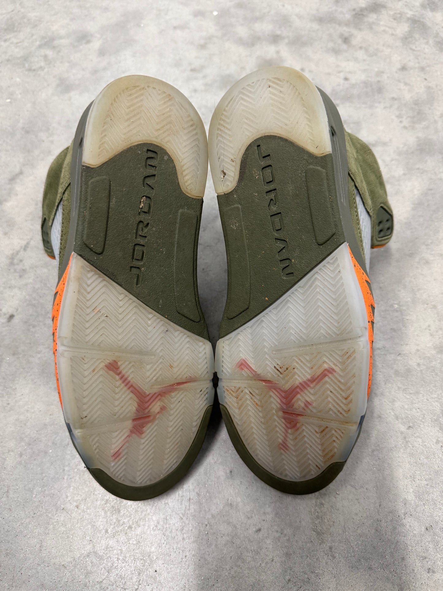 JORDAN 5 “ Olive “