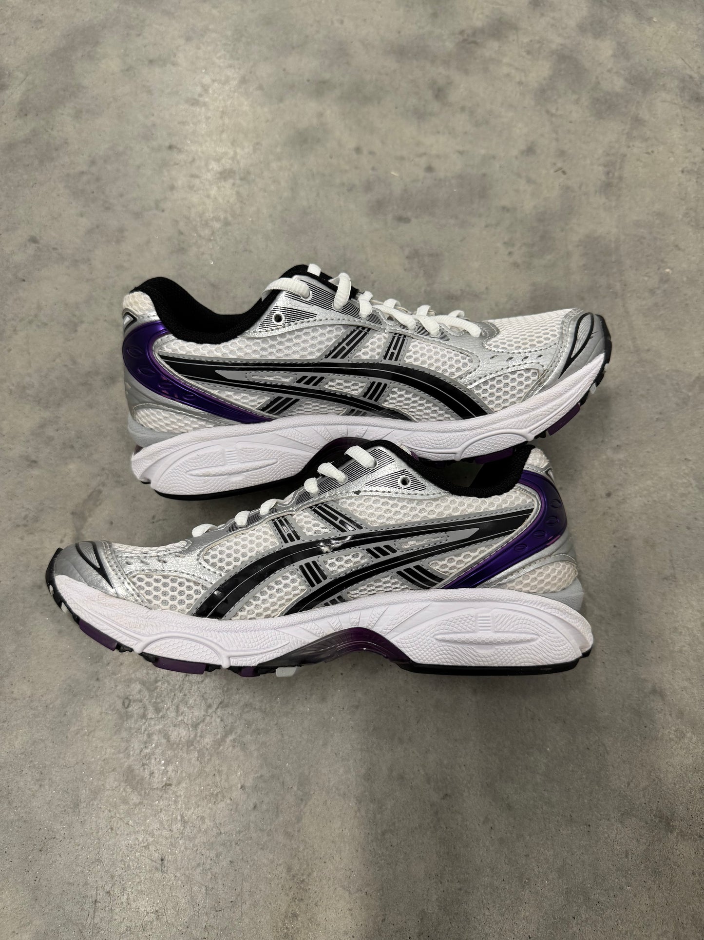 ASICS GEL-KAYANO 14 “ White Dark Grape “