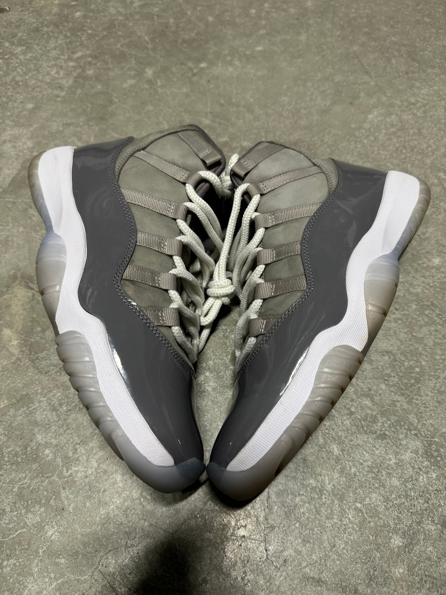 JORDAN 11 “ Cool Grey “