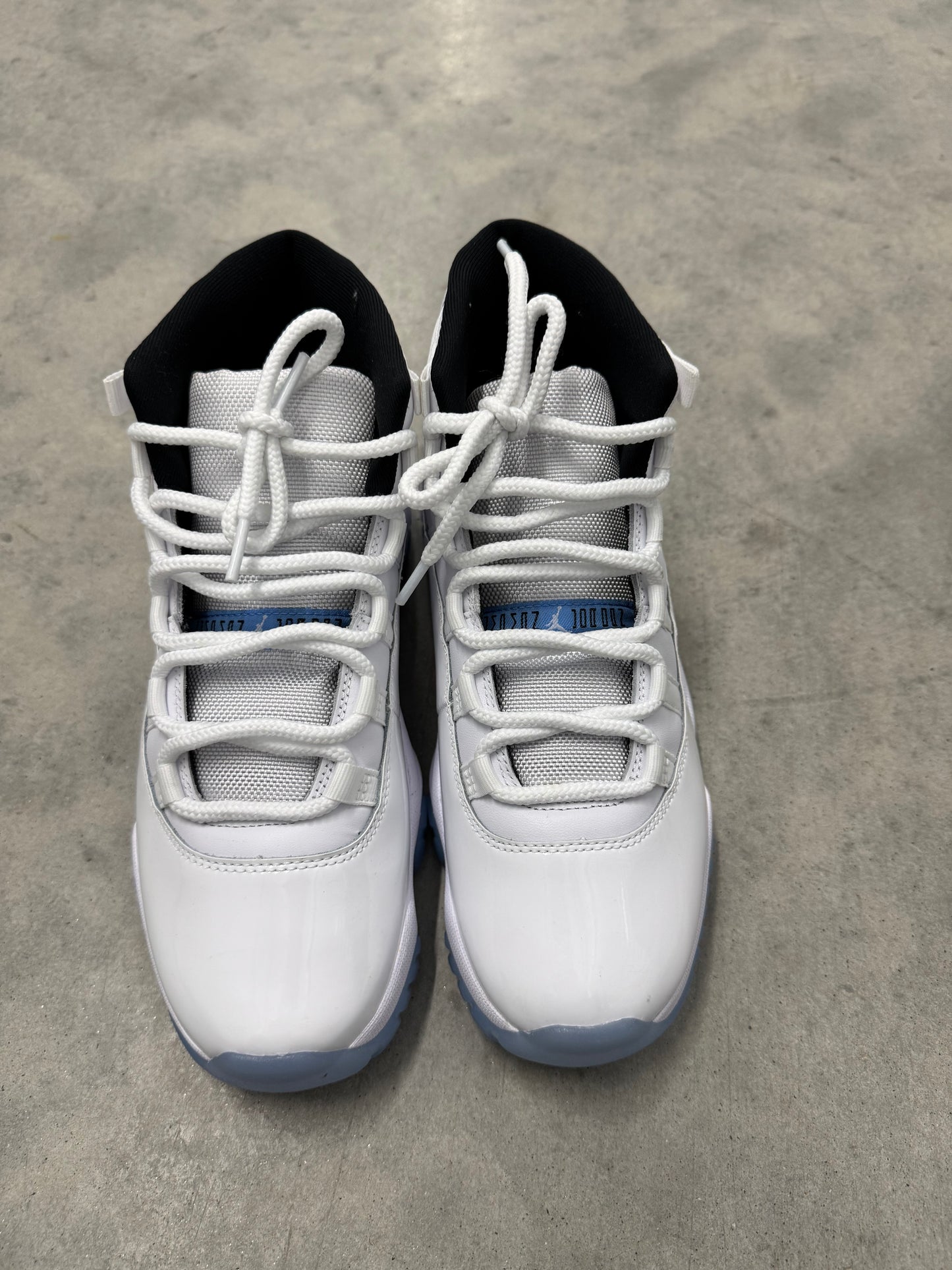 JORDAN 11 “ Legend Blue “