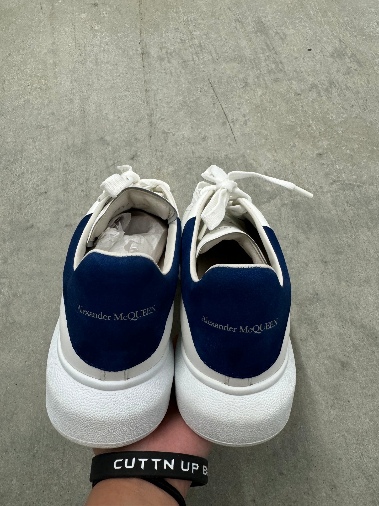 ALEXANDER MCQUEEN OVERSIZED SNEAKER “ White Paris Blue “