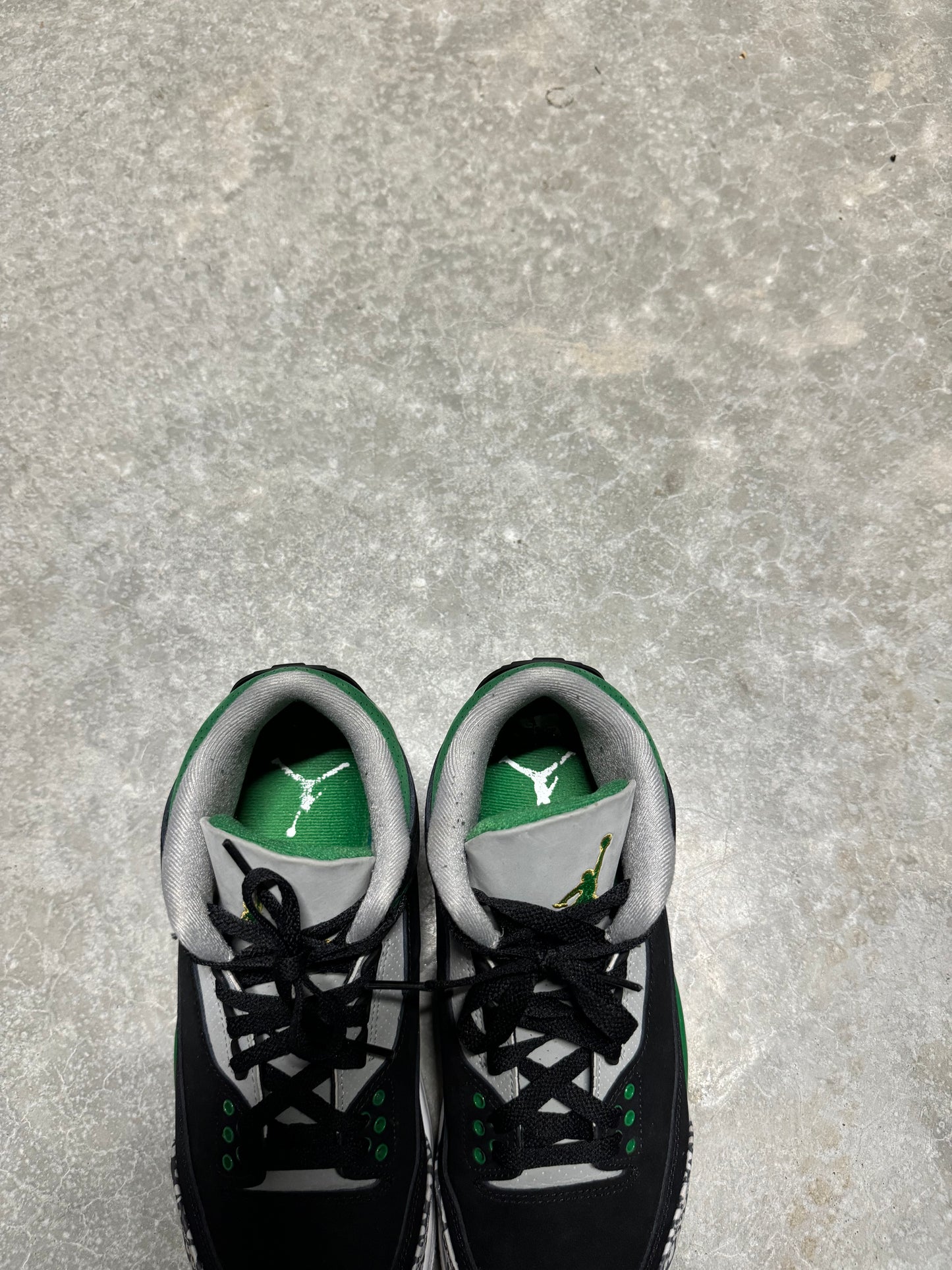 JORDAN 3 “ Pine Green “