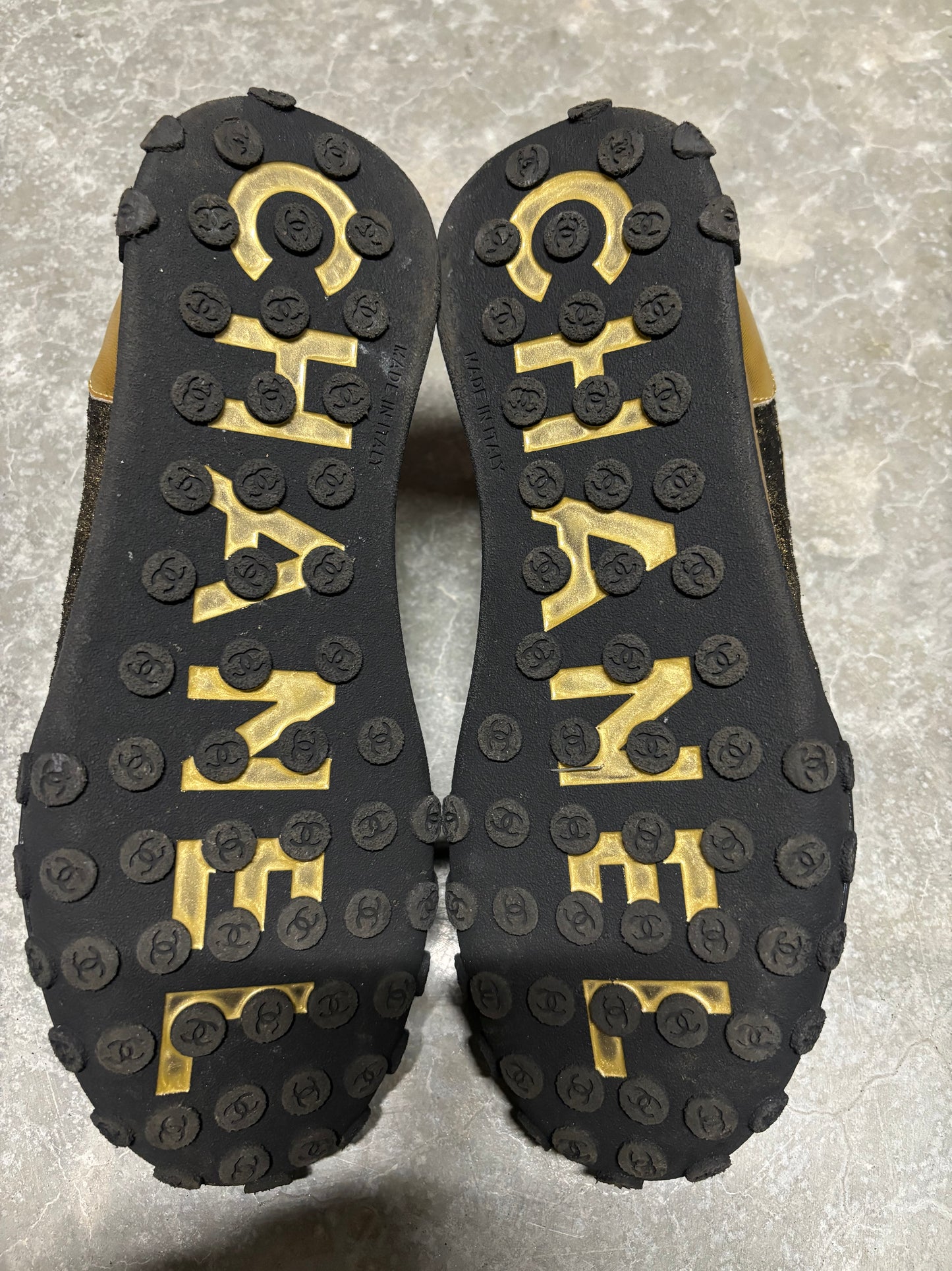 CHANNEL SNEAKERS “ gold black “