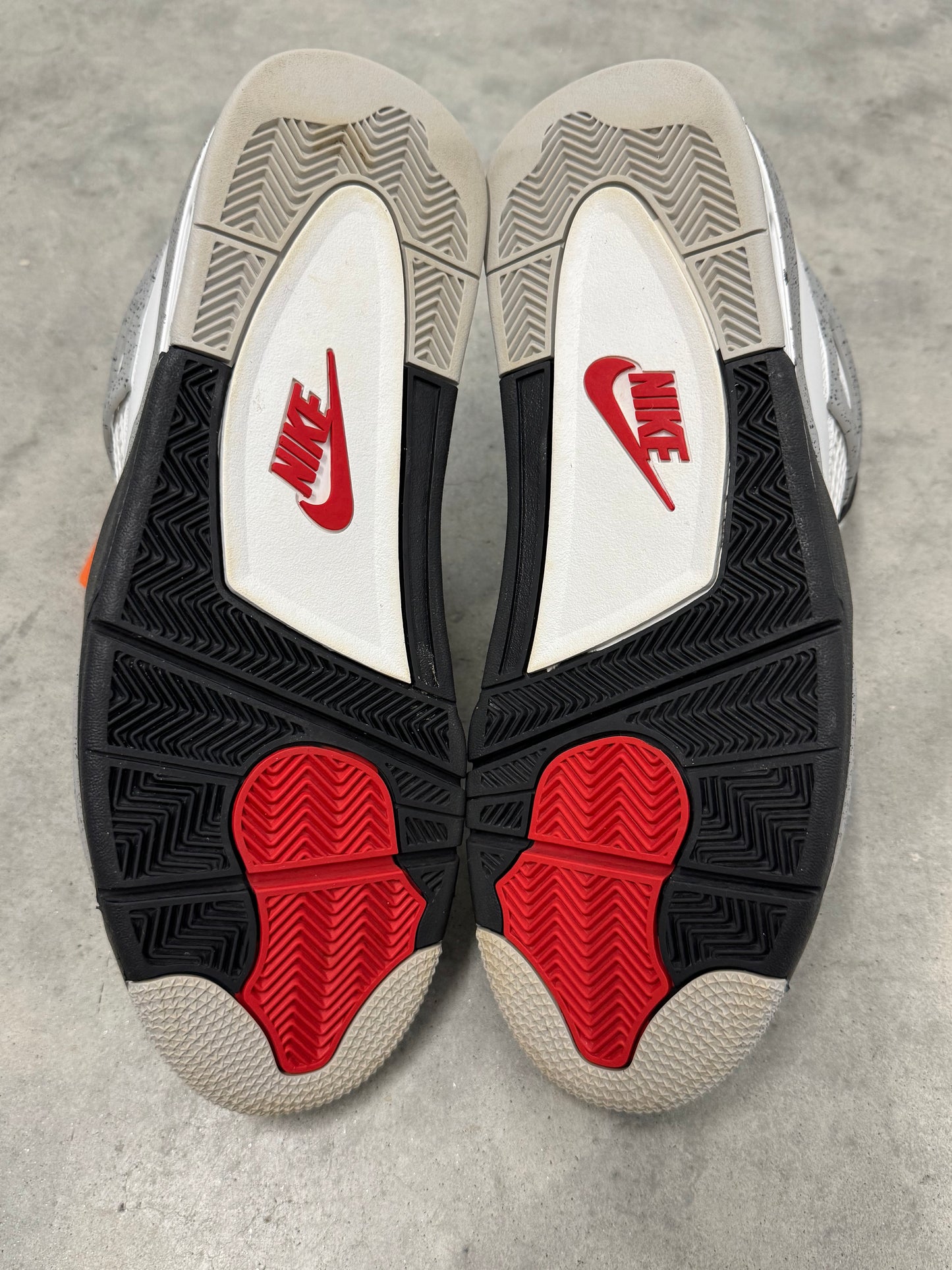 JORDAN 4 “ White Cement “