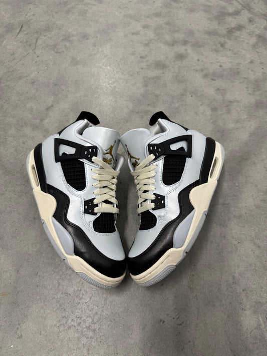 JORDAN 4 “ Platinum Gold “