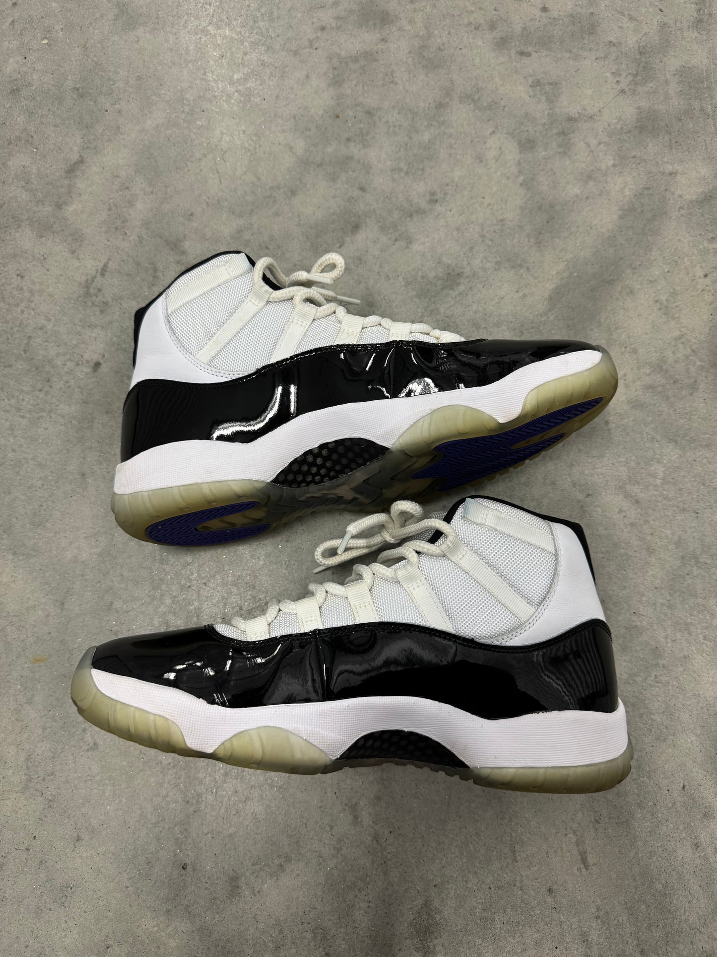 JORDAN 11 “ Concord “