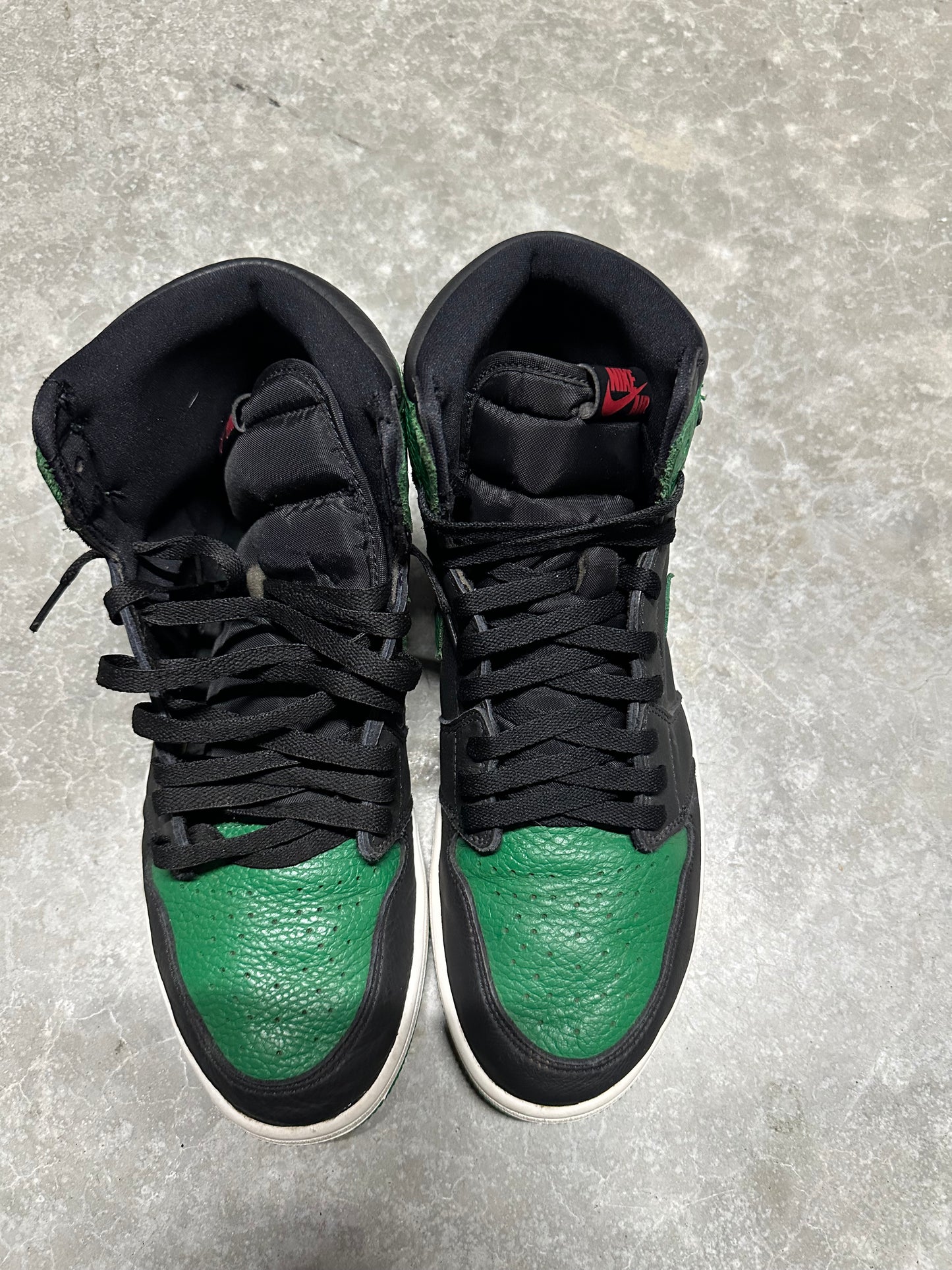 JORDAN 1 “ pine green 2.0 “