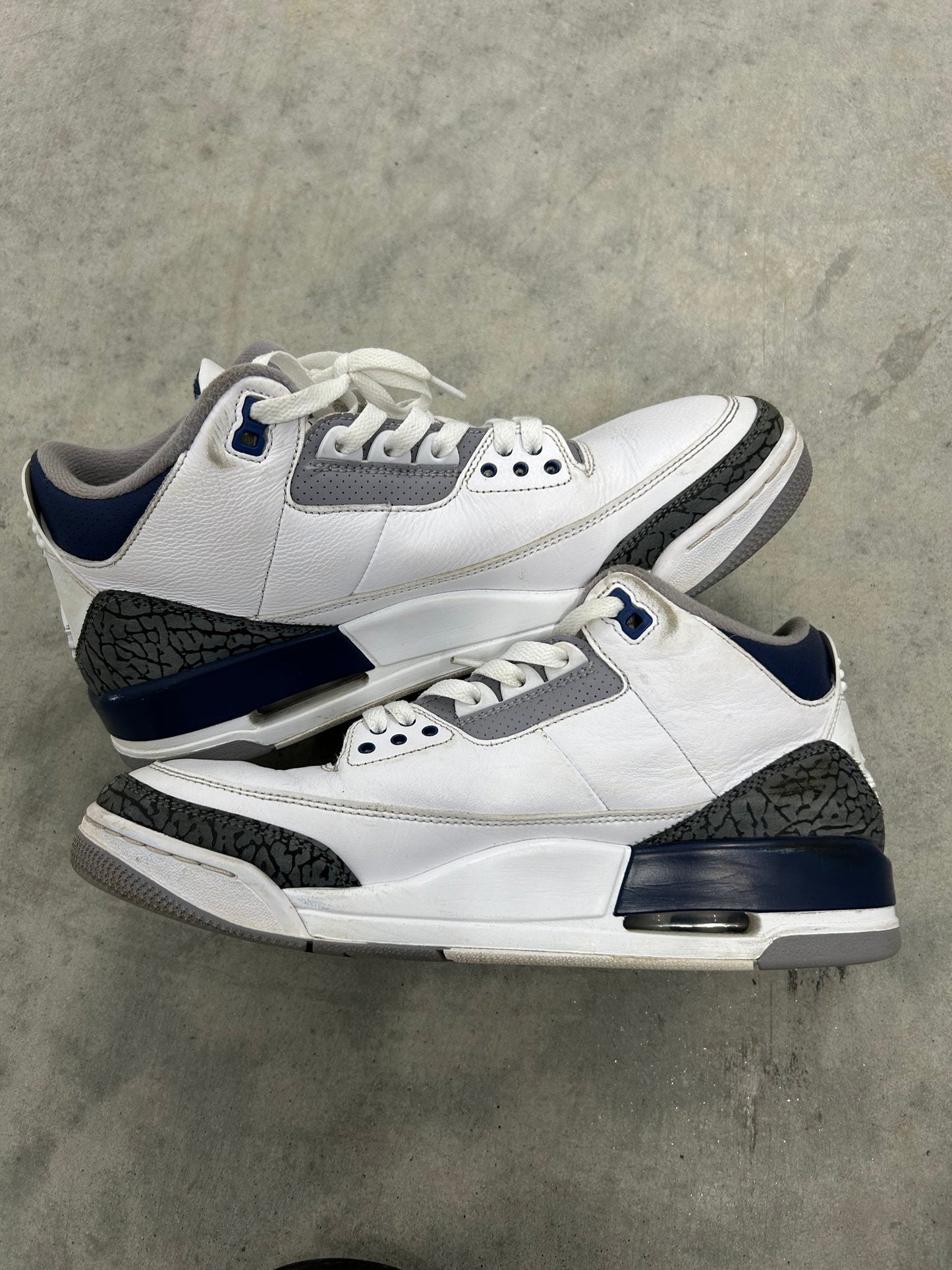 Jordan 3 “Midnight Navy”