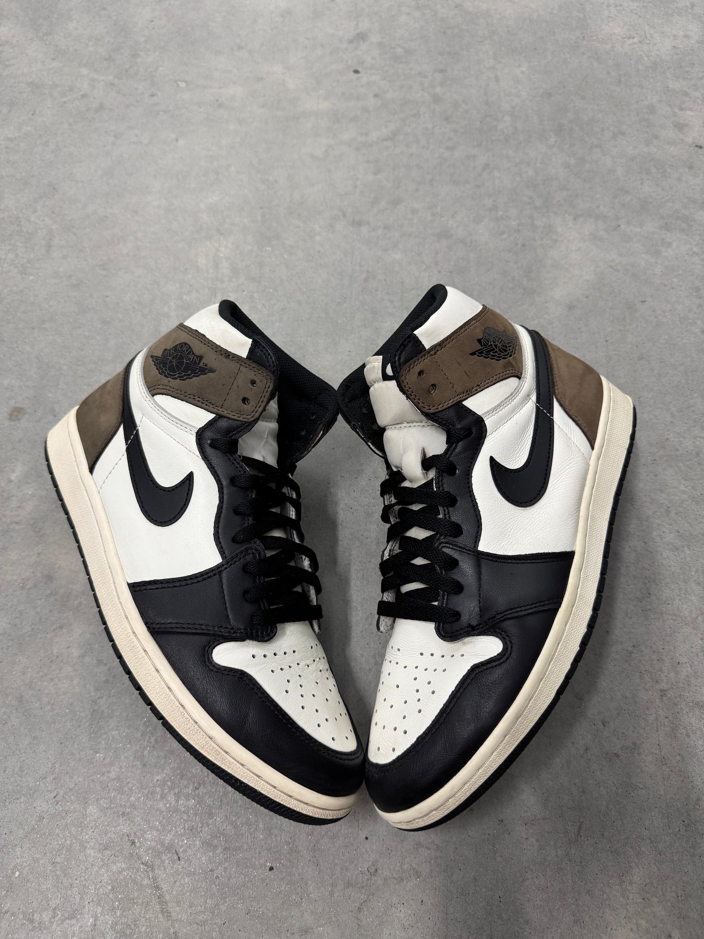 JORDAN 1 “ Mocha “