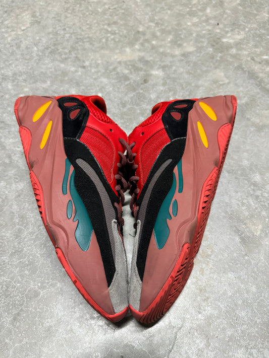 YEEZY 700 “ Hi-Res Red “