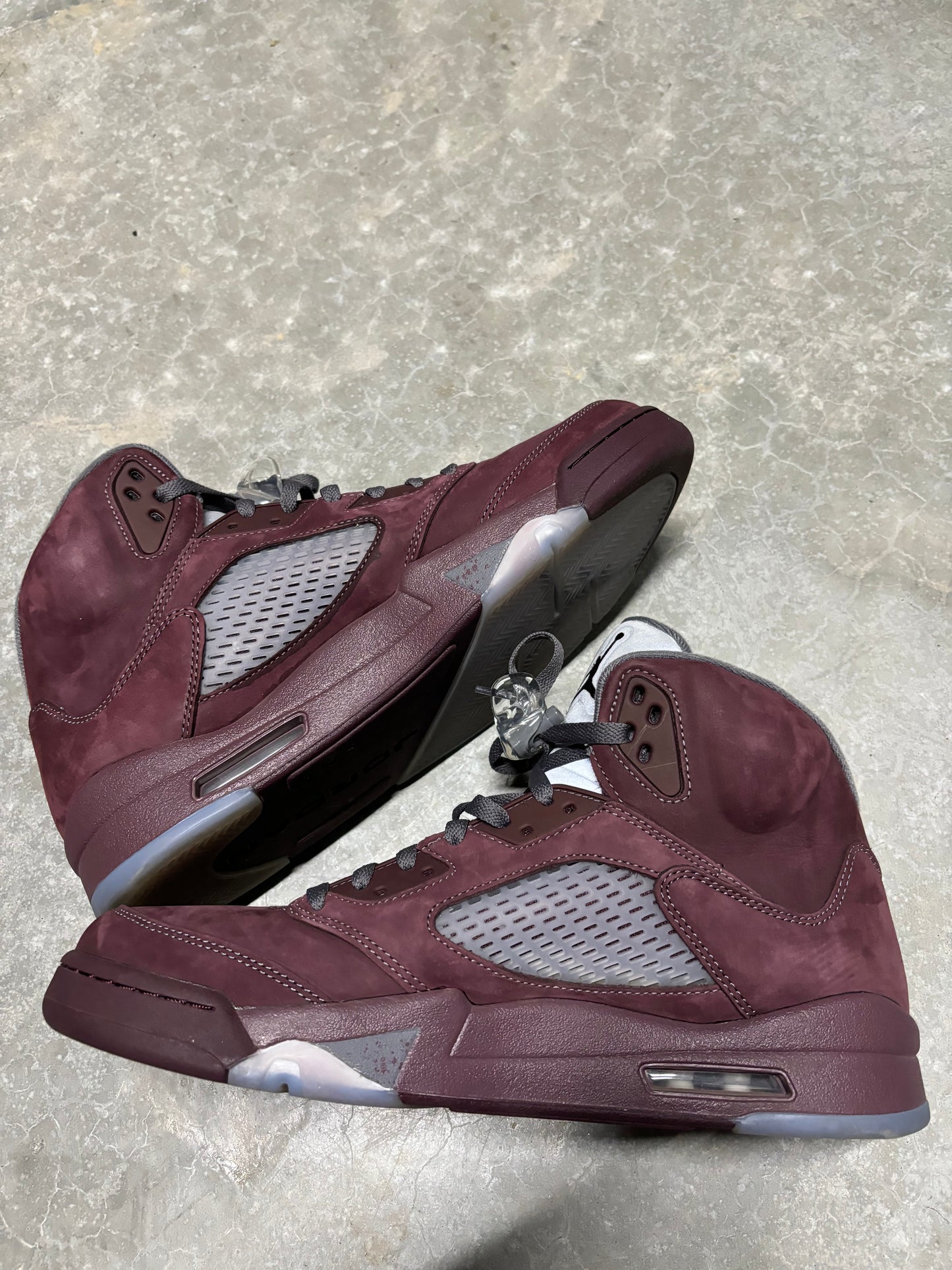 JORDAN 5 “ burgundy “