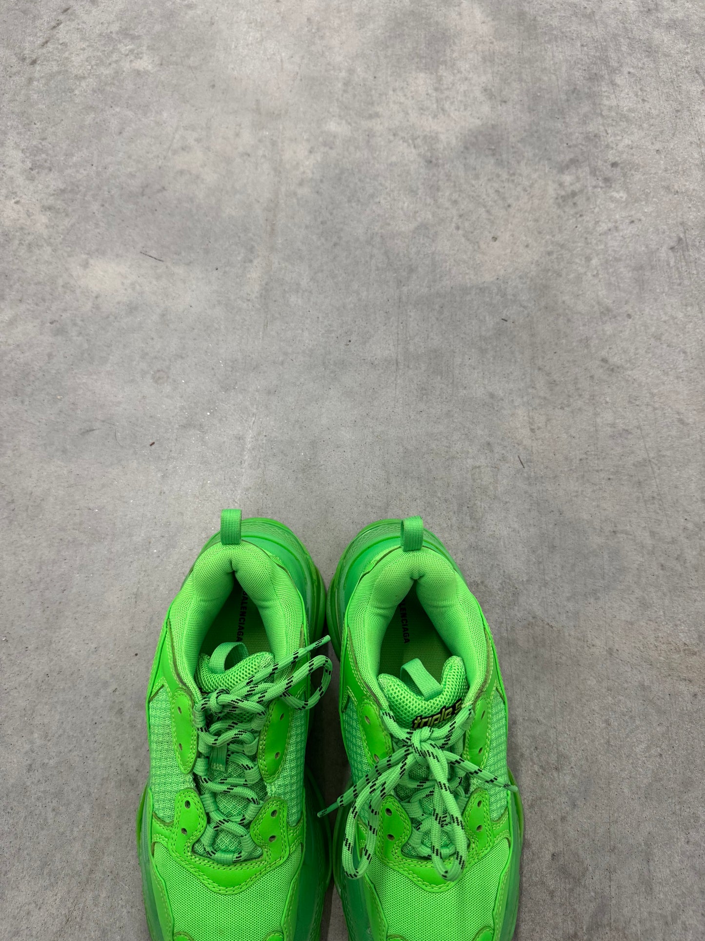 BALENCIAGA TRIPLE S SNEAKER “ Fluorescent Green “