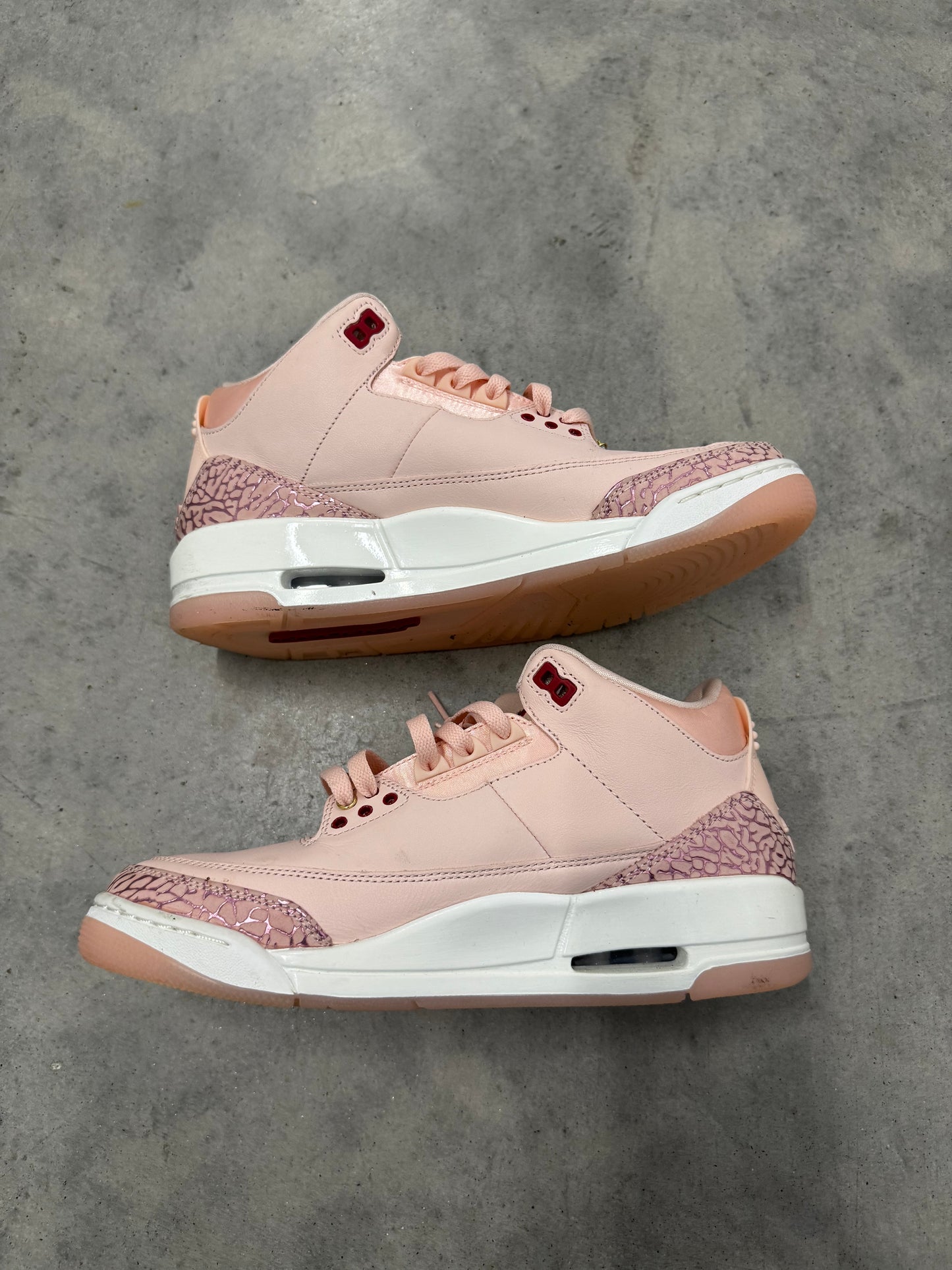 JORDAN 3 “ Treat Yourself “