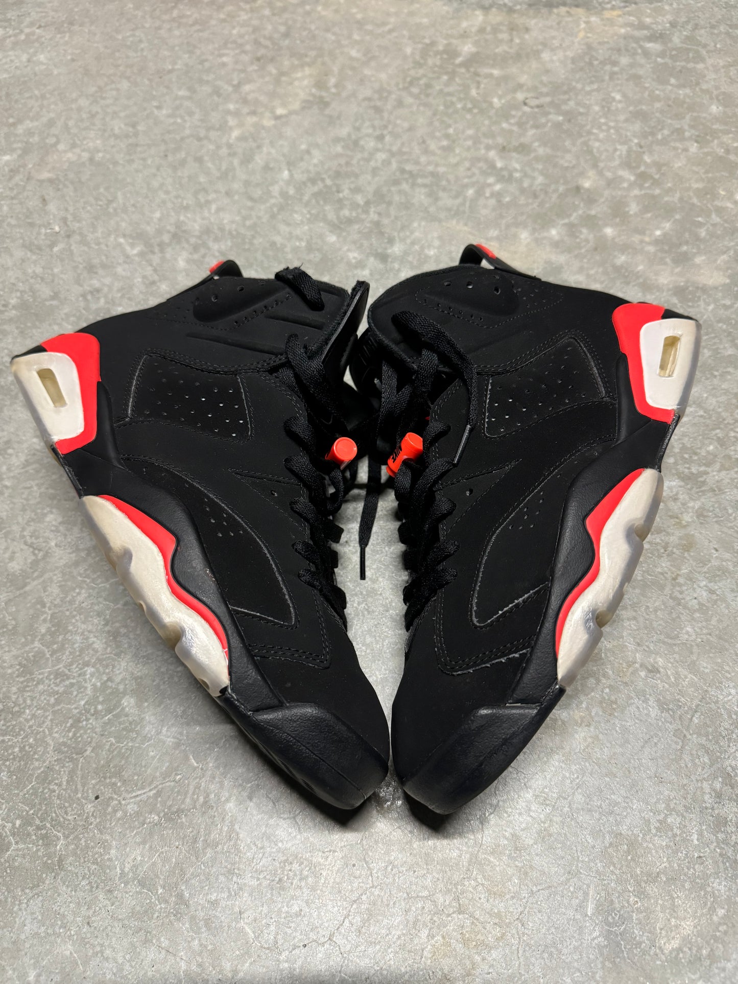 JORDAN 6 “ Infrared “