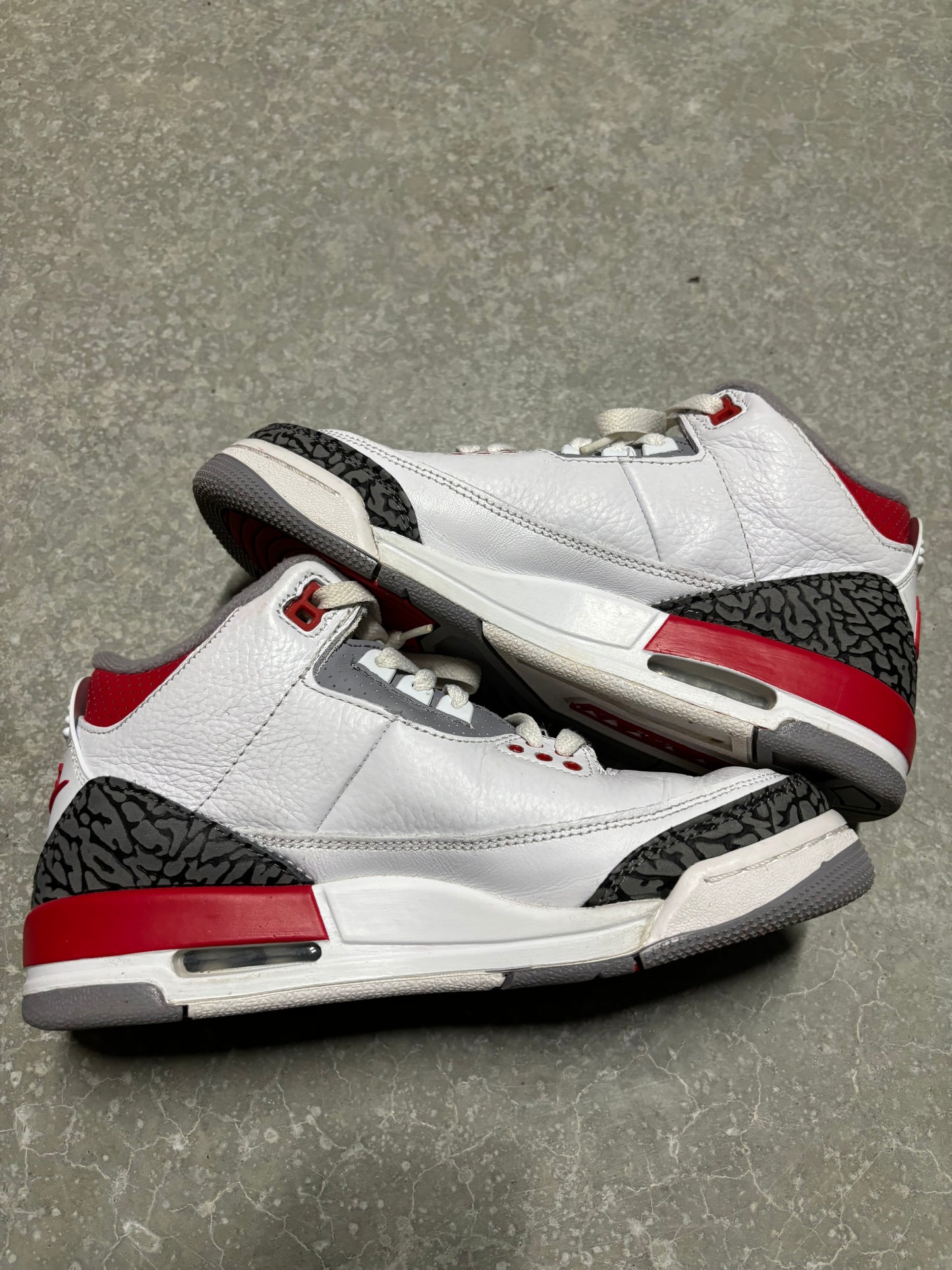 JORDAN 3 “ Fire red “