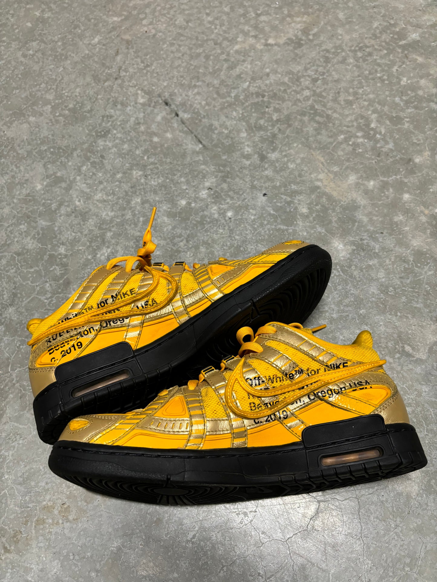 OFF WHITE RUBBER DUNKS “ university gold “