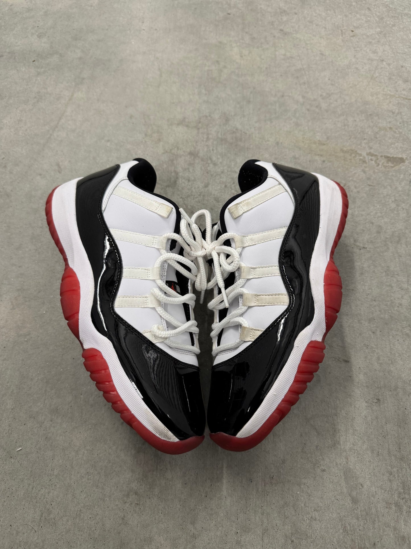 JORDAN 11 LOW “ Concord-Bred “